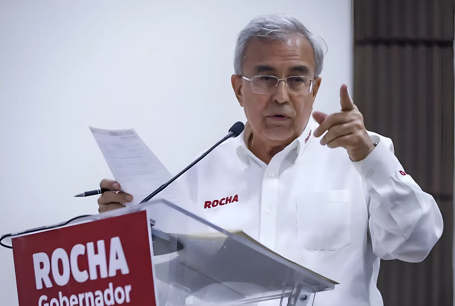 Rocha Moya abandona la gubernatura de Sinaloa cercado por nexos con el narcotráfico