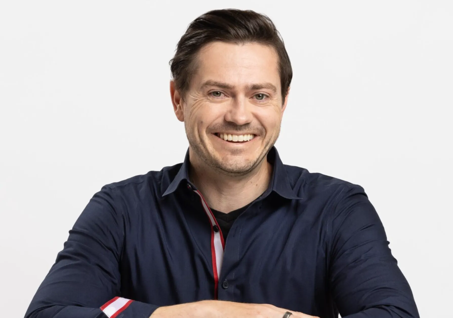 El fundador de una empresa de IA, Jesse Proudman huye de Seattle ante la asfixia fiscal impuesta por los demócratas