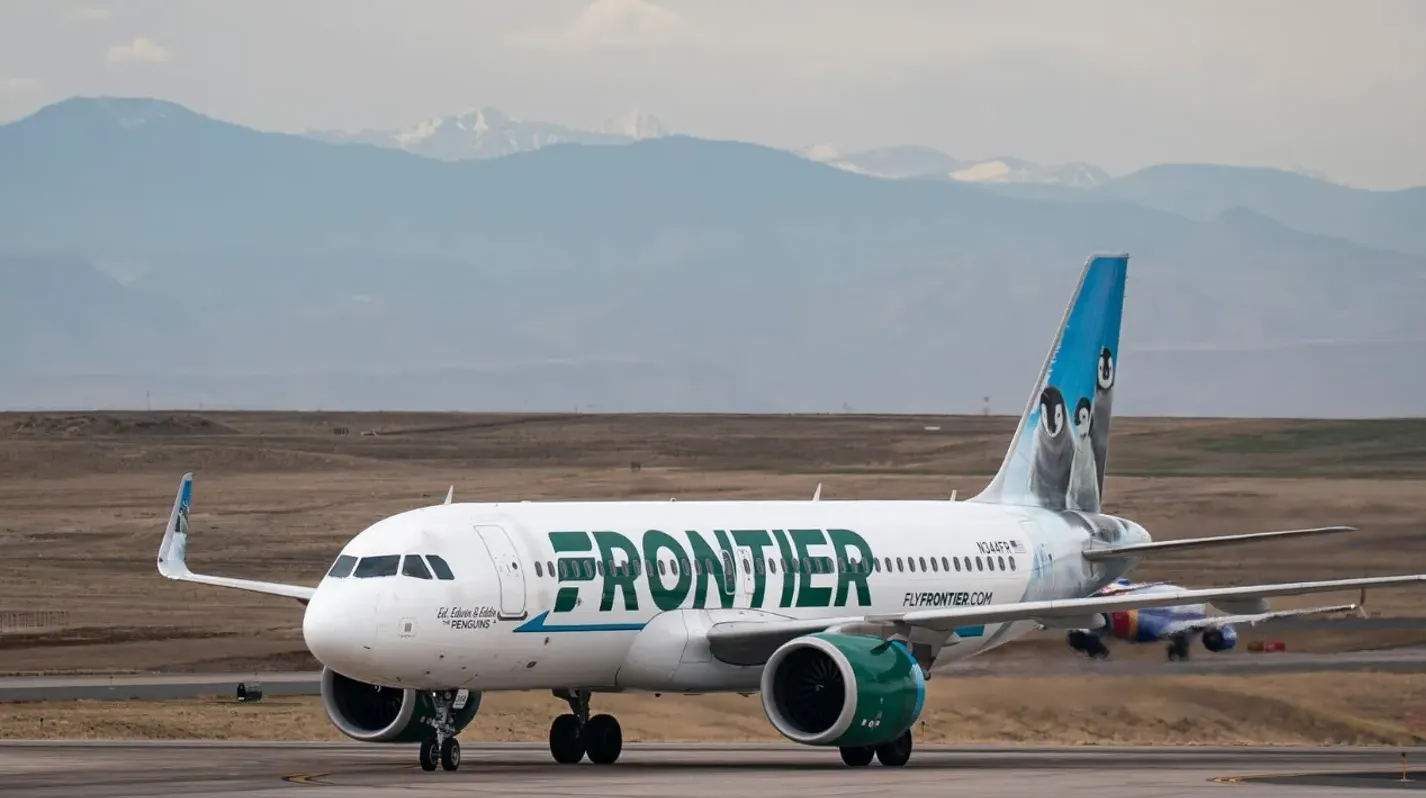 Tragedia en el Aeropuerto de Denver: un avión de Frontier impacta contra un intruso durante el despegue