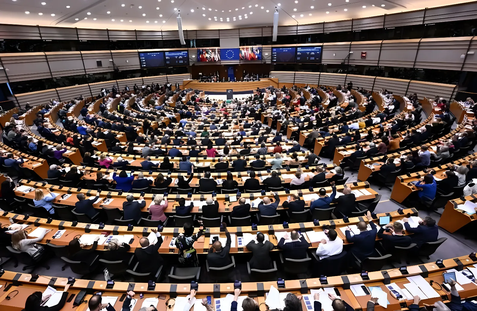 Vox exige en Bruselas el fin de la financiación al régimen cubano y denuncia la complicidad de la Unión Europea