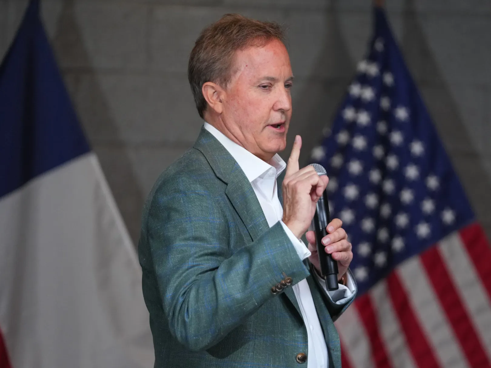 Donald Trump respalda a Ken Paxton para el Senado en la recta final de la campaña