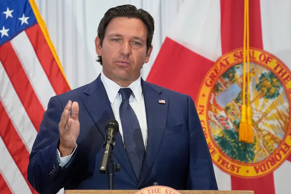 Ron DeSantis blinda las universidades de Florida con una nueva ley de seguridad armada