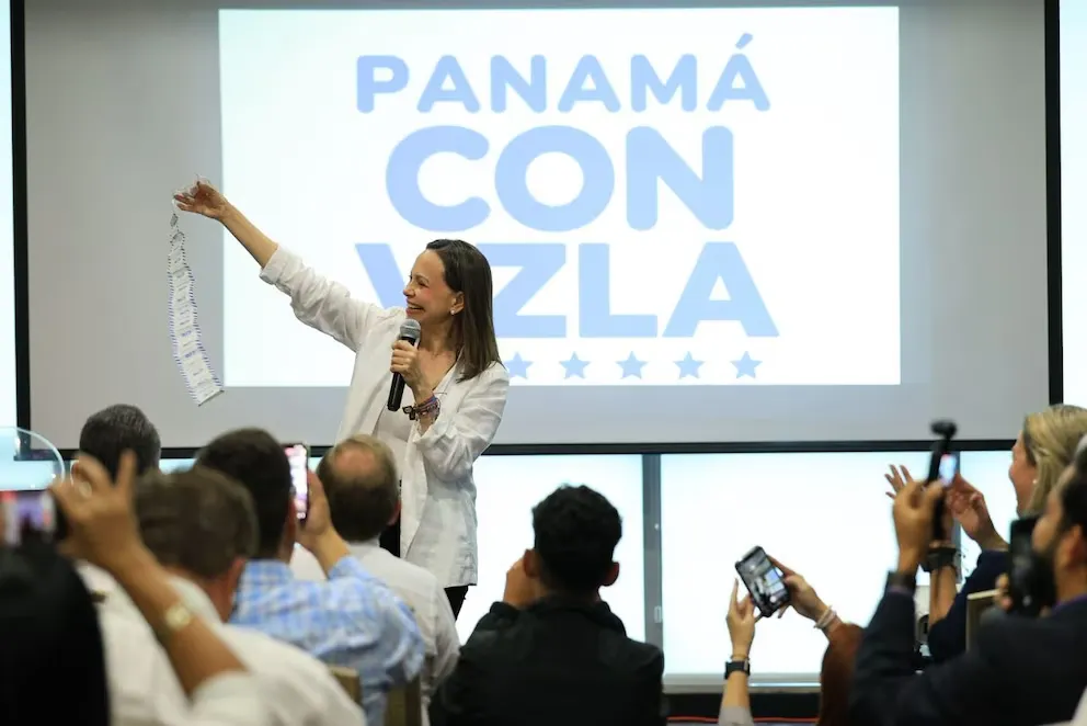 María Corina Machado afirmó que será candidata a la presidencia de Venezuela y adelantó que “pronto” regresará al país