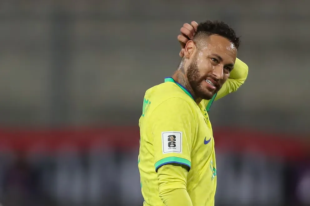 Alarma máxima en Brasil de cara al Mundial: Neymar sufre una grave lesión muscular y es duda para el debut