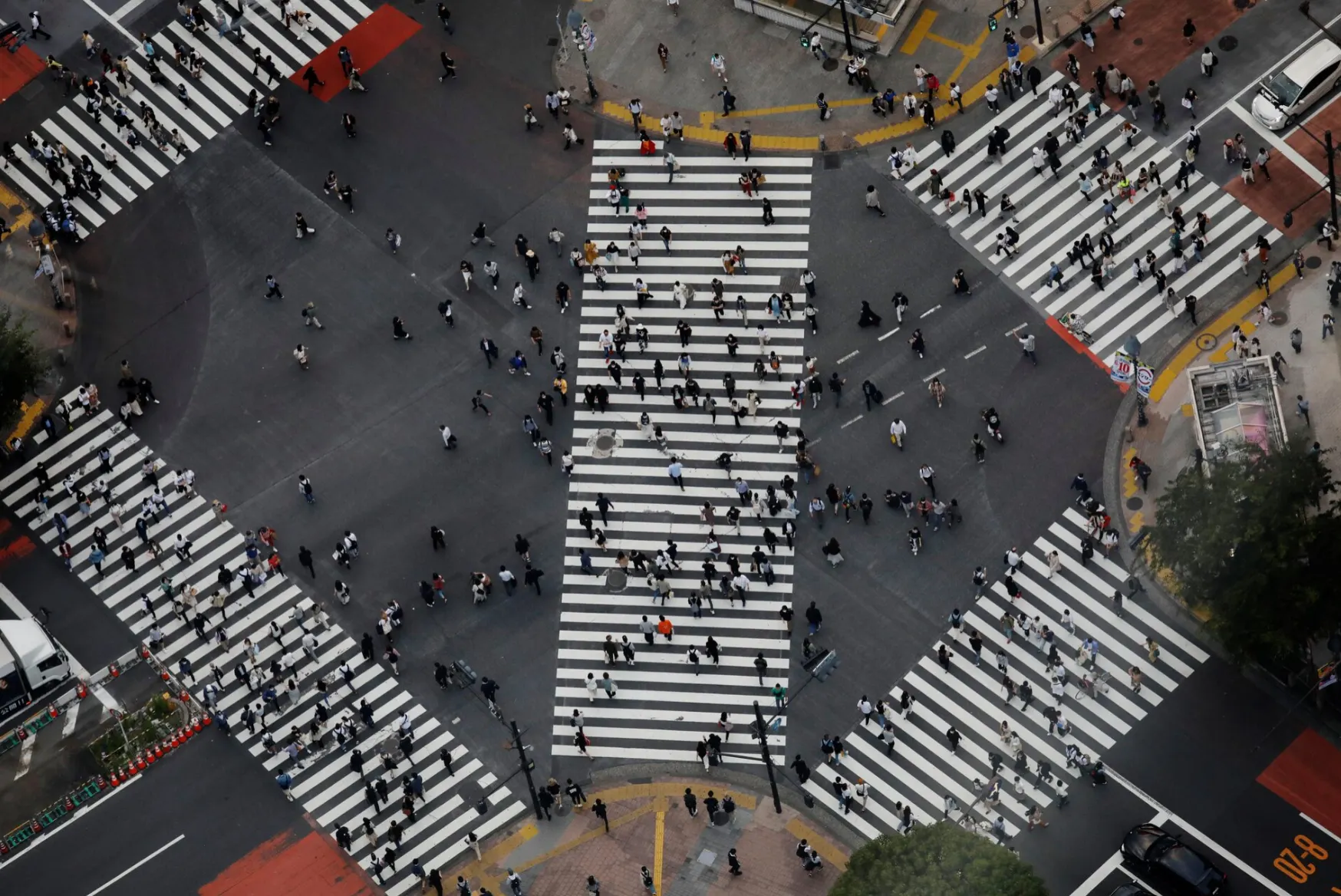 Tokio despliega patrullas y aplicará multas a quienes dejen basura en Shibuya