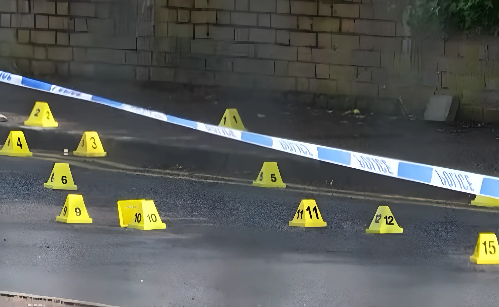 Intento de decapitación en Belfast: detienen a un migrante sudanés tras un salvaje ataque contra un ciudadano