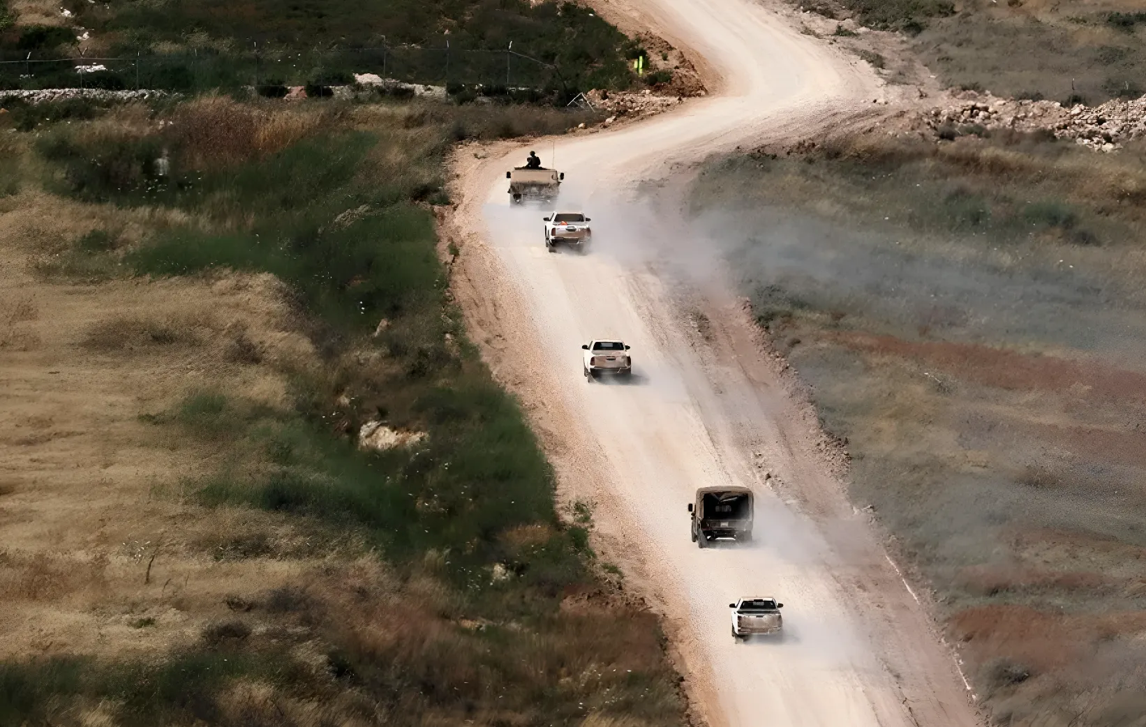 Israel desmantela bases operativas de Hezbolá en Tiro tras emitir alertas para proteger a civiles