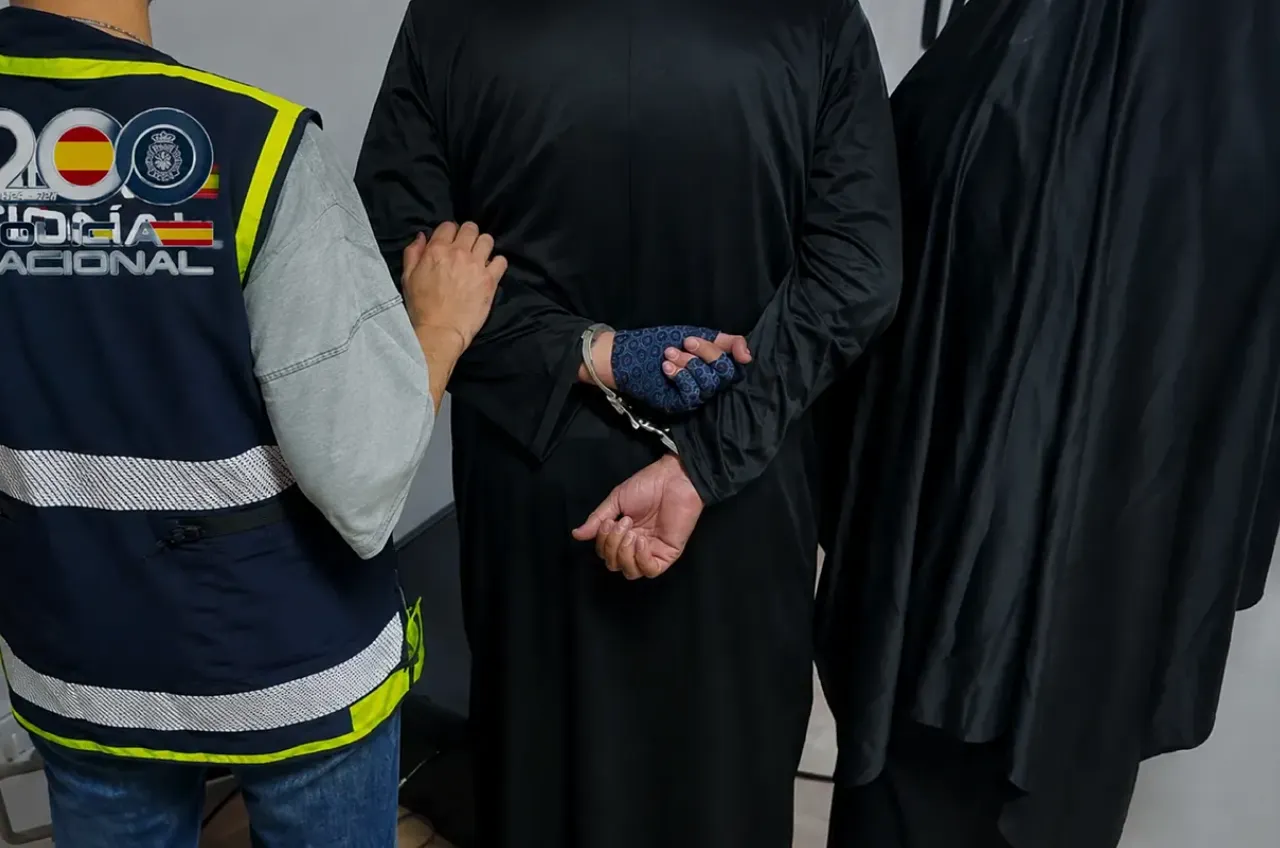 Cae banda delictiva peruana intentando asaltar una joyería disfrazados de cura y monja en Madrid