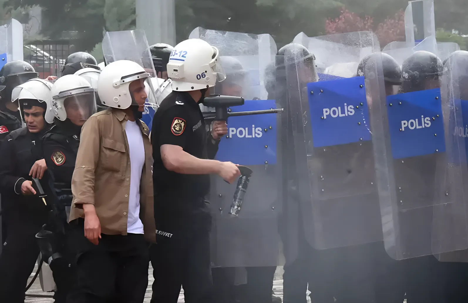 Turquía detiene a más de 200 sospechosos, incluidos miembros del ISIS, antes de la cumbre de la OTAN en Ankara