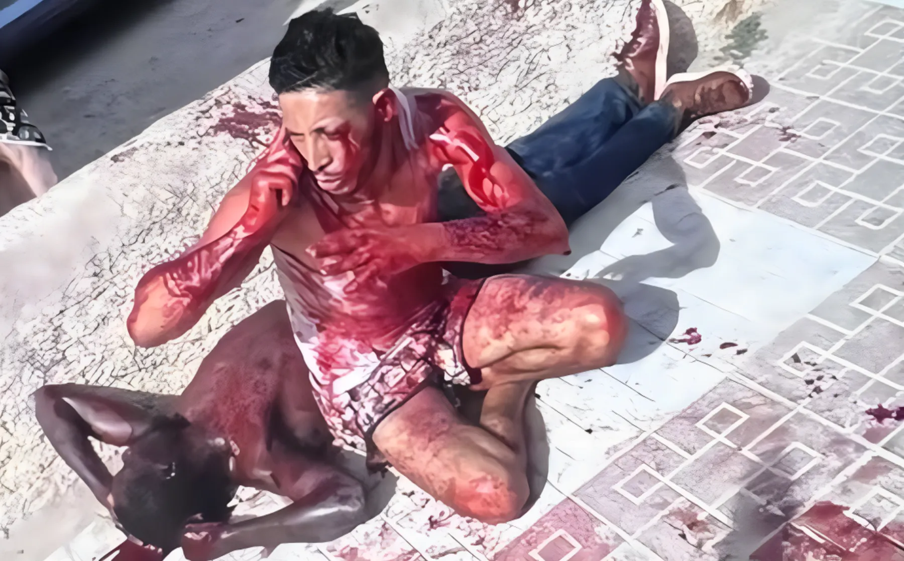 Magrebí es detenido en Murcia tras agredir brutalmente a dos hombres con un martillo y una botella