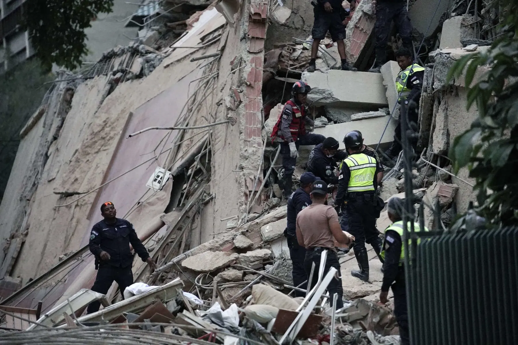 La comunidad internacional se moviliza con urgencia para enviar ayuda humanitaria a Venezuela tras la catástrofe sísmica