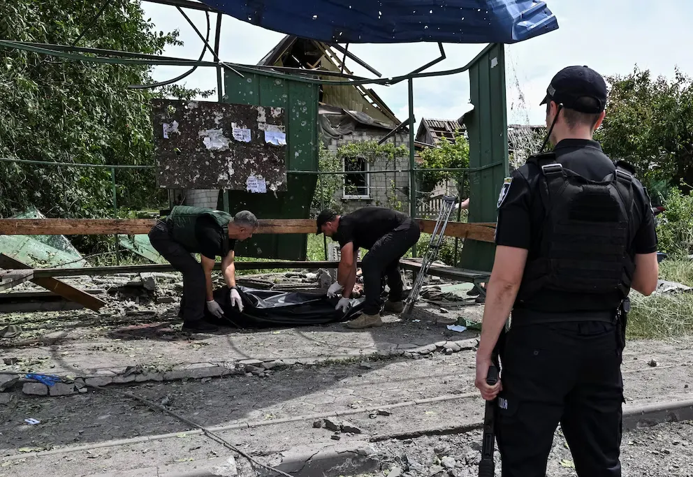 Rusia ataca con un dron el depósito de combustible nuclear de Chernóbil y desata la alerta de la OIEA