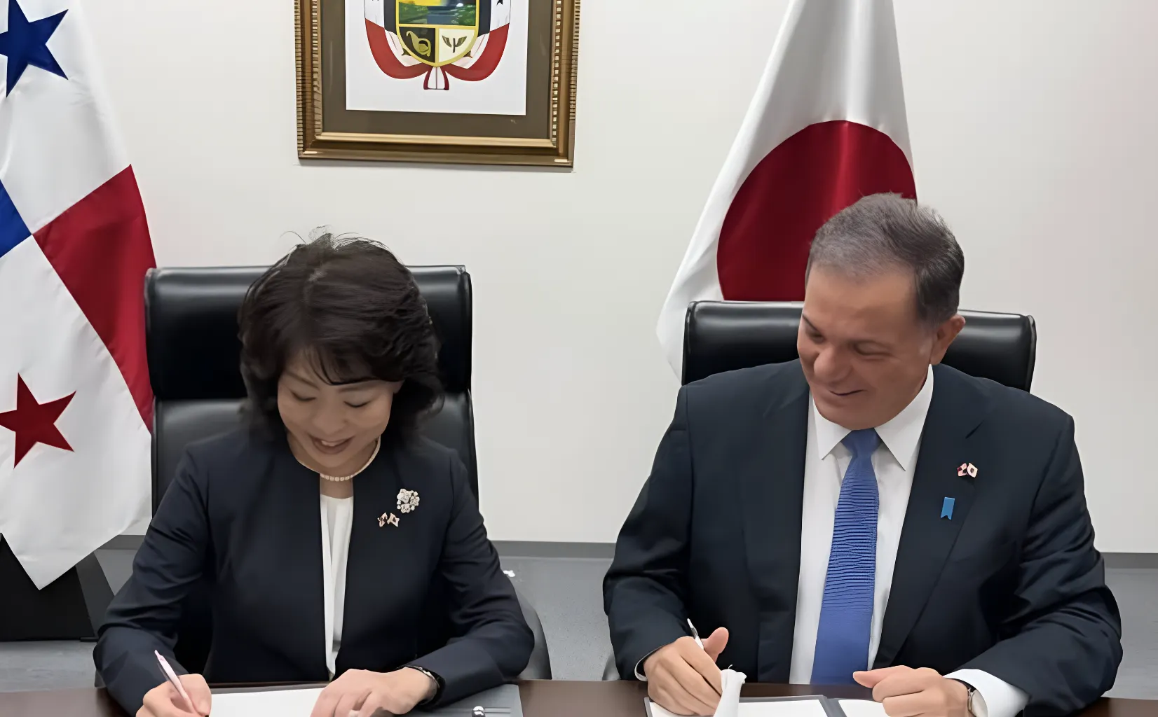 Panamá y Japón firman acuerdo aeronáutico estratégico para abrir el primer vuelo directo con Centroamérica