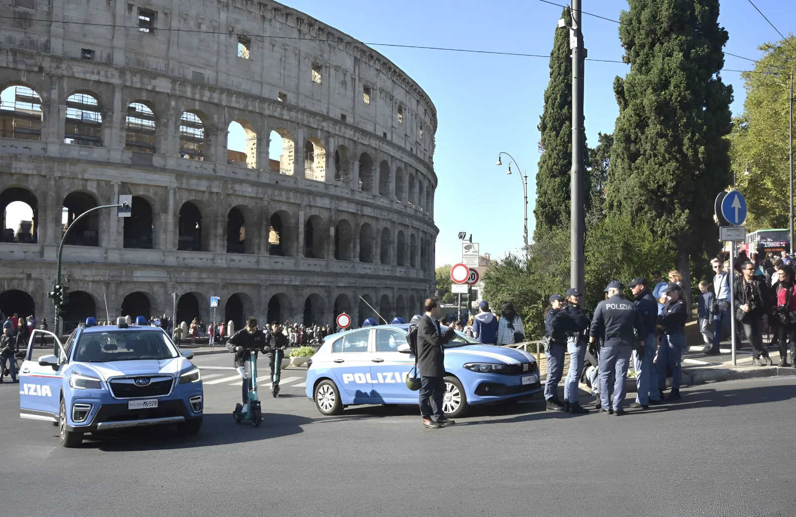 Identifican a más de 350 personas y detienen a diez delincuentes en una macrooperación en el Coliseo de Roma