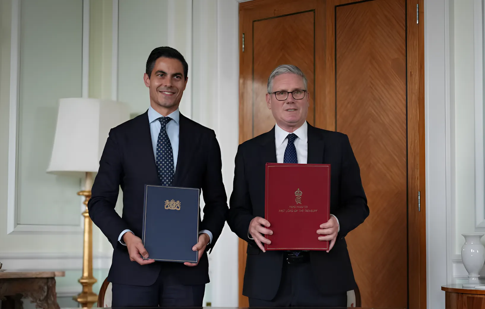 Reino Unido y Países Bajos firman un acuerdo multimillonario para proteger sus fuerzas militares