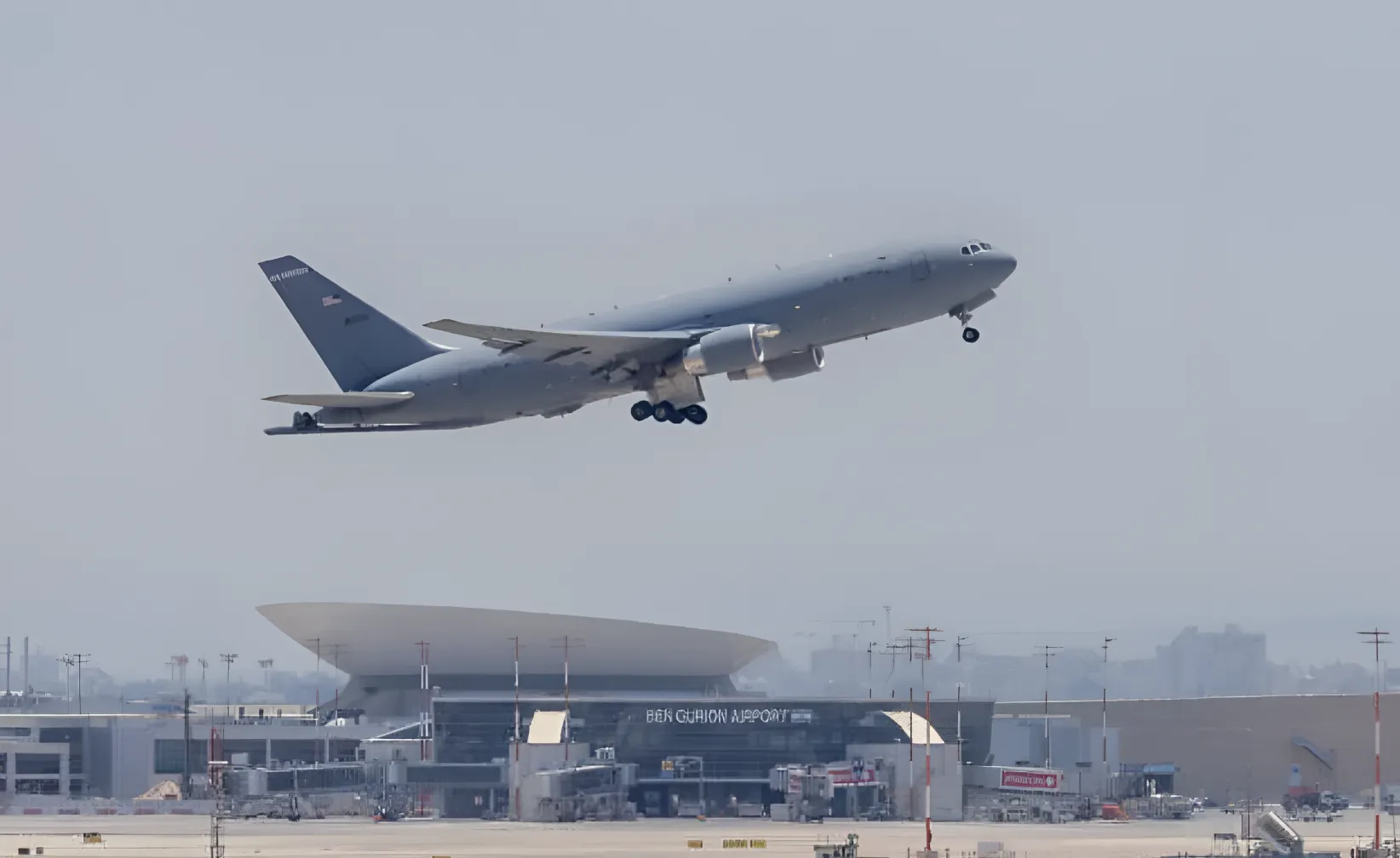 Estados Unidos despliega decenas de aviones cisterna en Israel ante la escalada ofensiva contra Irán