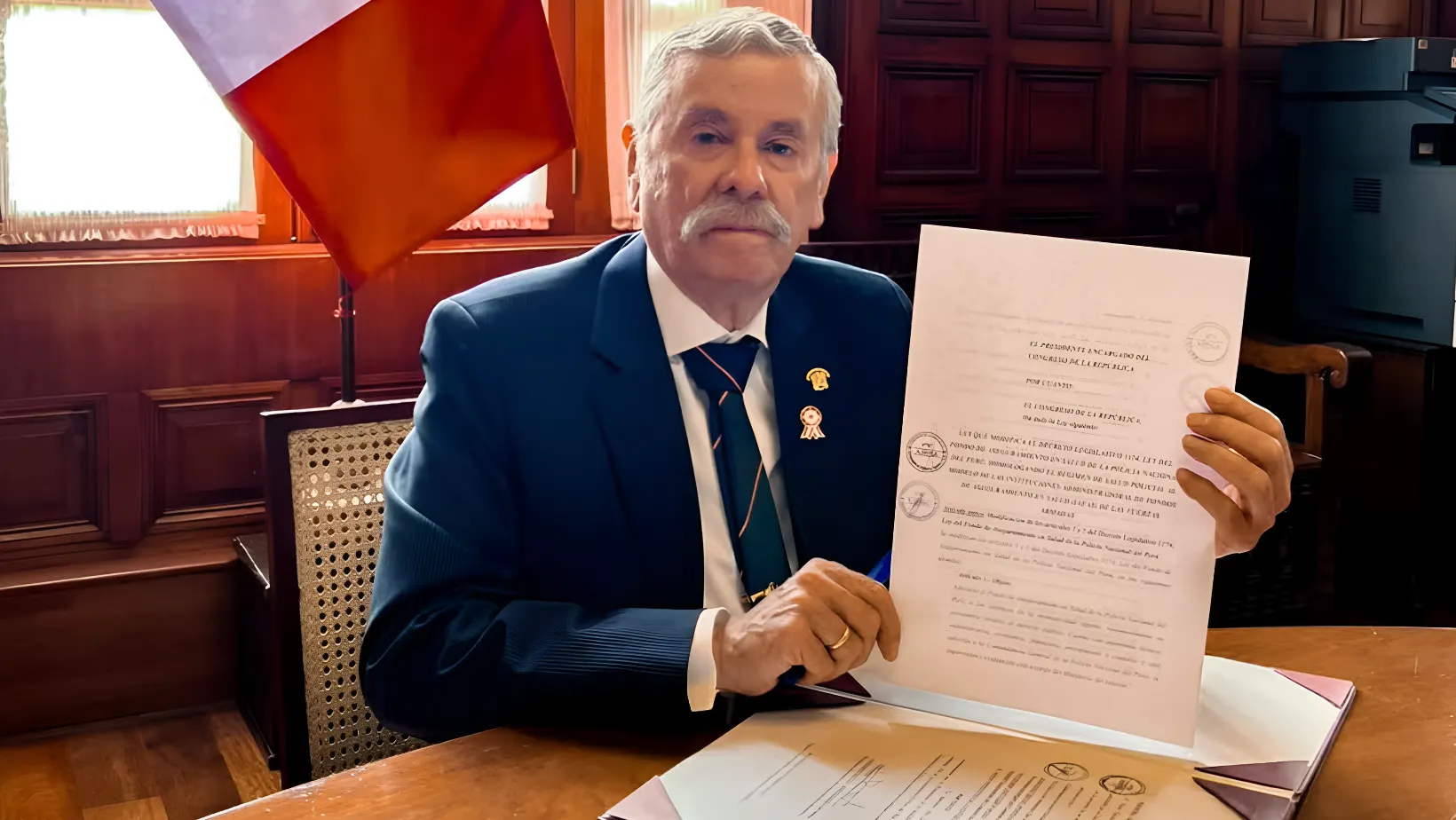 El Congreso de Perú promulga ley que excluye a policías y militares de la justicia ordinaria y los remite al fuero militar policial