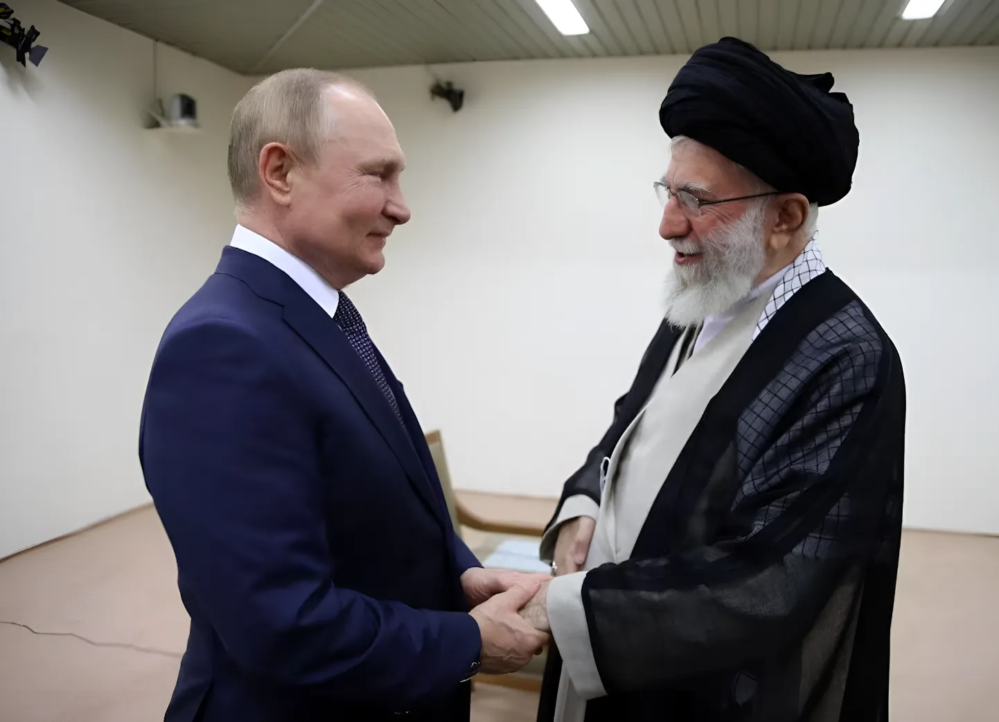 Ucrania acusa a Rusia de suministrar imágenes satelitales de EE. UU. a Irán para coordinar sus ataques en el golfo Pérsico