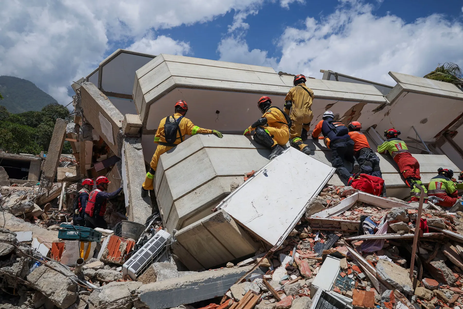 Casi 3.000 muertos, más de 10.000 refugiados y 31.000 desaparecidos: el colapso humanitario tras los terremotos en Venezuela
