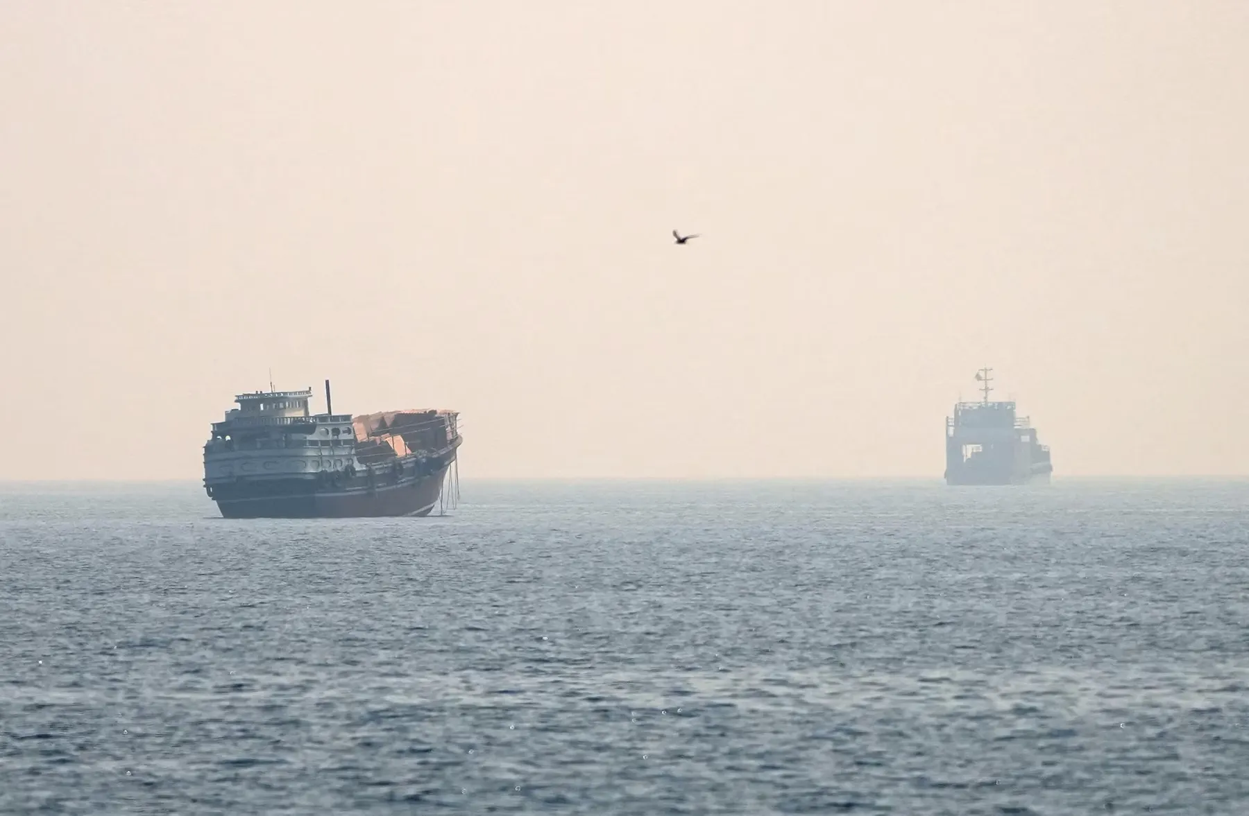 Francia rechazó el uso de peajes en el estrecho de Ormuz y propuso rutas alternativas para el comercio de petróleo