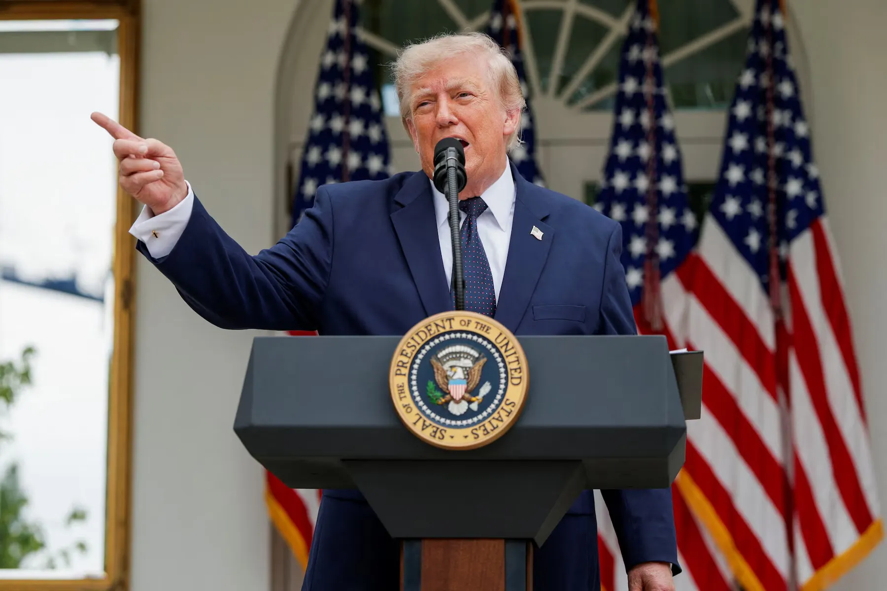 Trump tomó el control del estrecho de Ormuz ante las amenazas de Irán: “Nos convertiremos en el guardián”