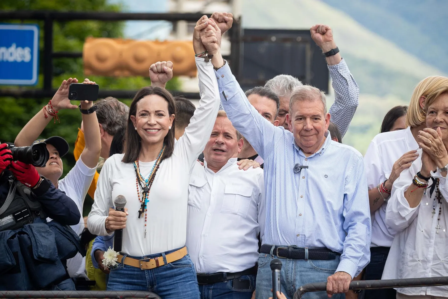 Machado y Edmundo González evalúan la vía de diálogo abierta entre la oposición y el chavismo