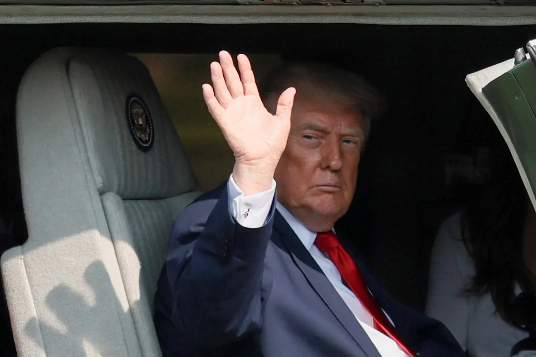 Trump advierte con destruir infraestructuras de Irán si prosiguen los ataques contra la navegación en Ormuz