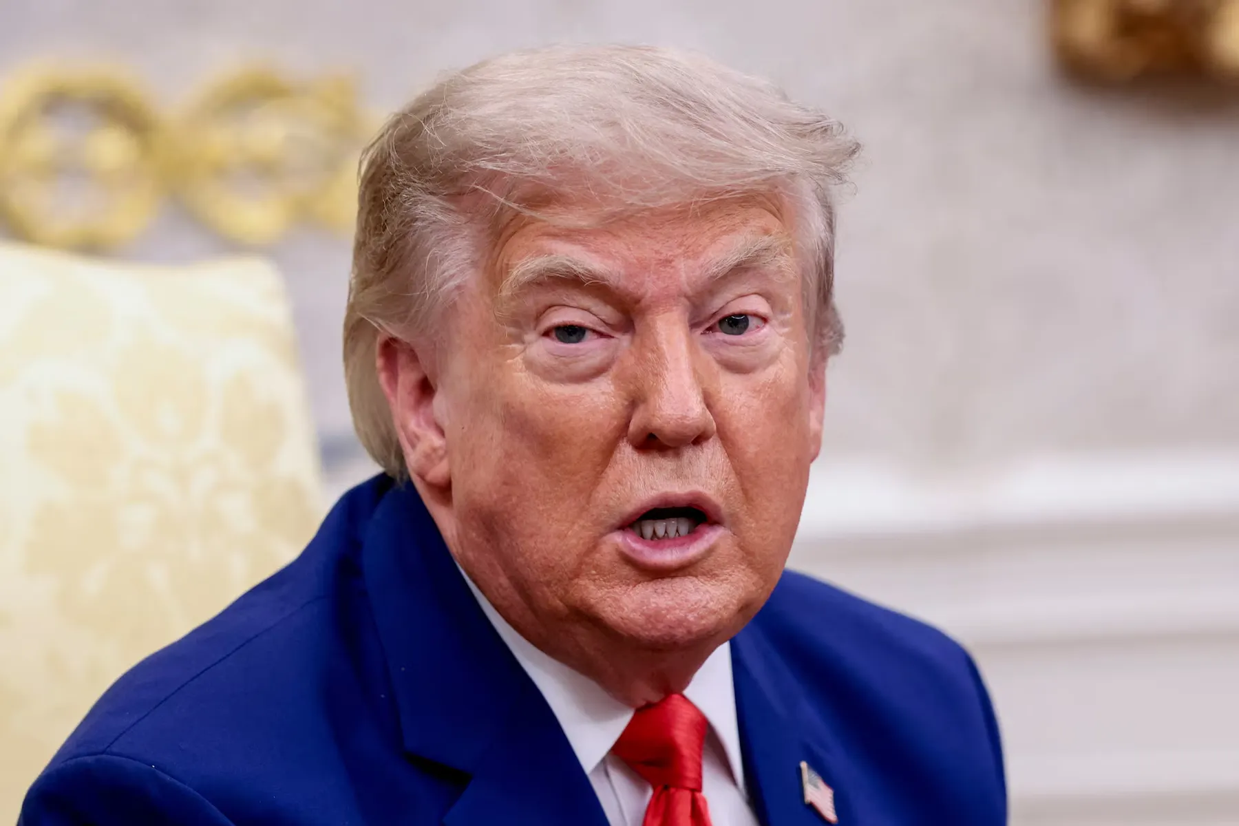 El presidente Donald Trump encabeza el homenaje a cuatro soldados estadounidenses caídos por agresiones de Irán