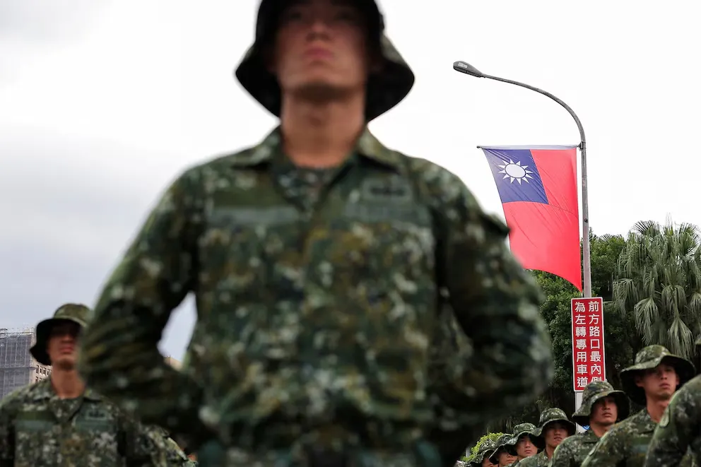 El régimen chino inicia dos días de ejercicios militares con fuego real frente al estrecho de Taiwán