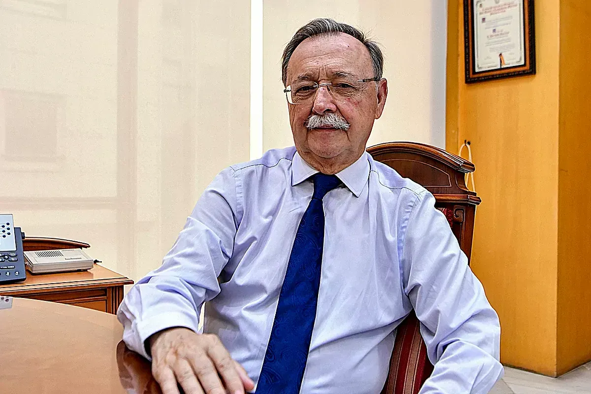 El presidente de Ceuta eleva la crisis migratoria al Parlamento Europeo y traslada su preocupación al Rey