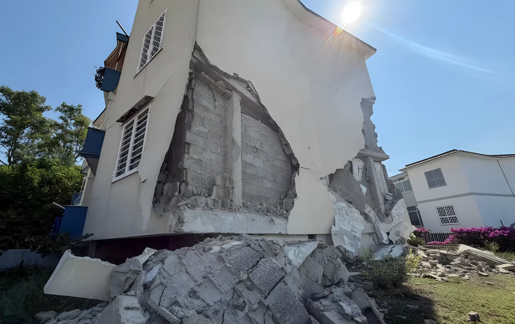 Sismo de magnitud 4,7 en el sur de Italia deja 21 heridos y cientos de evacuados en Nápoles
