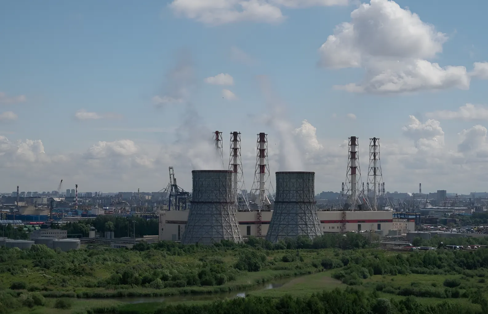Zelenski confirma ataques de largo alcance contra infraestructuras rusas en Saratov, Kaluga y Briansk