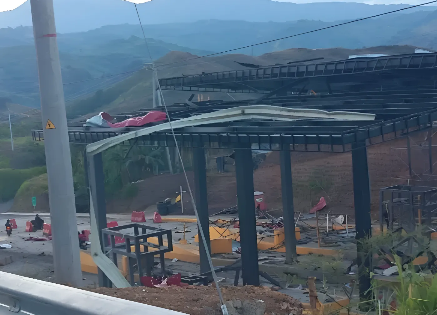 Abelardo de la Espriella condena atentado terrorista contra el peaje de Mondomo en la vía Panamericana