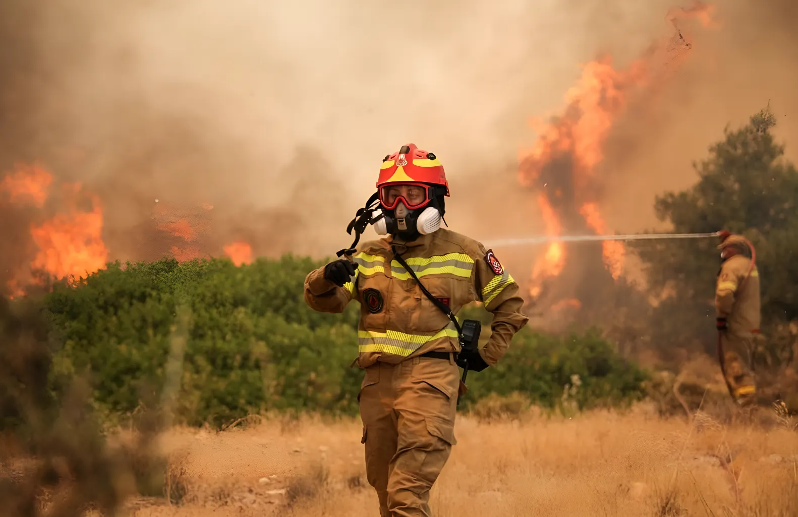Grecia decreta prisión preventiva para un alcalde acusado de desencadenar incendio forestal cerca de Atenas