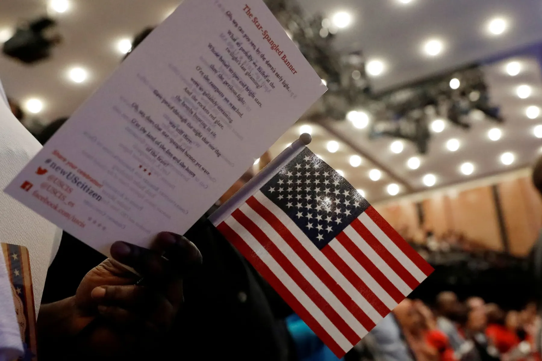 USCIS invalidará trámites de permiso de trabajo y extensión de estatus que no usen el nuevo formato