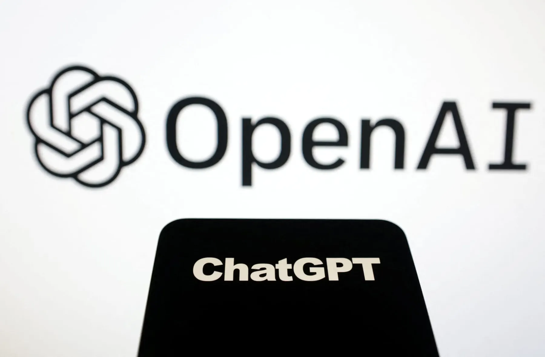 OpenAI lanza ChatGPT para adolescentes con estrictos controles parentales y un modo enfocado en el estudio