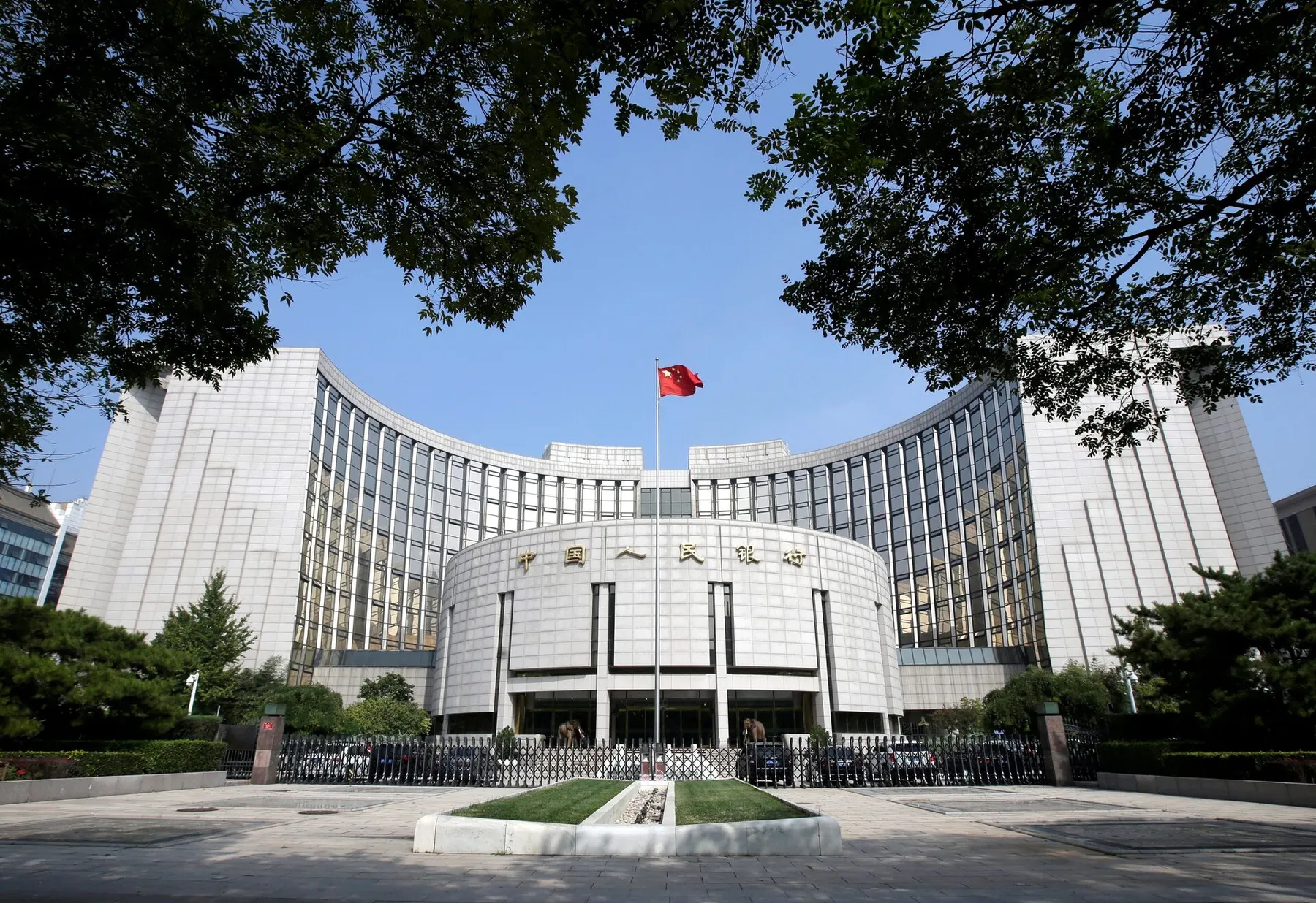 El régimen comunista de China desata una cacería fiscal global cobrando impuestos atrasados en el exterior