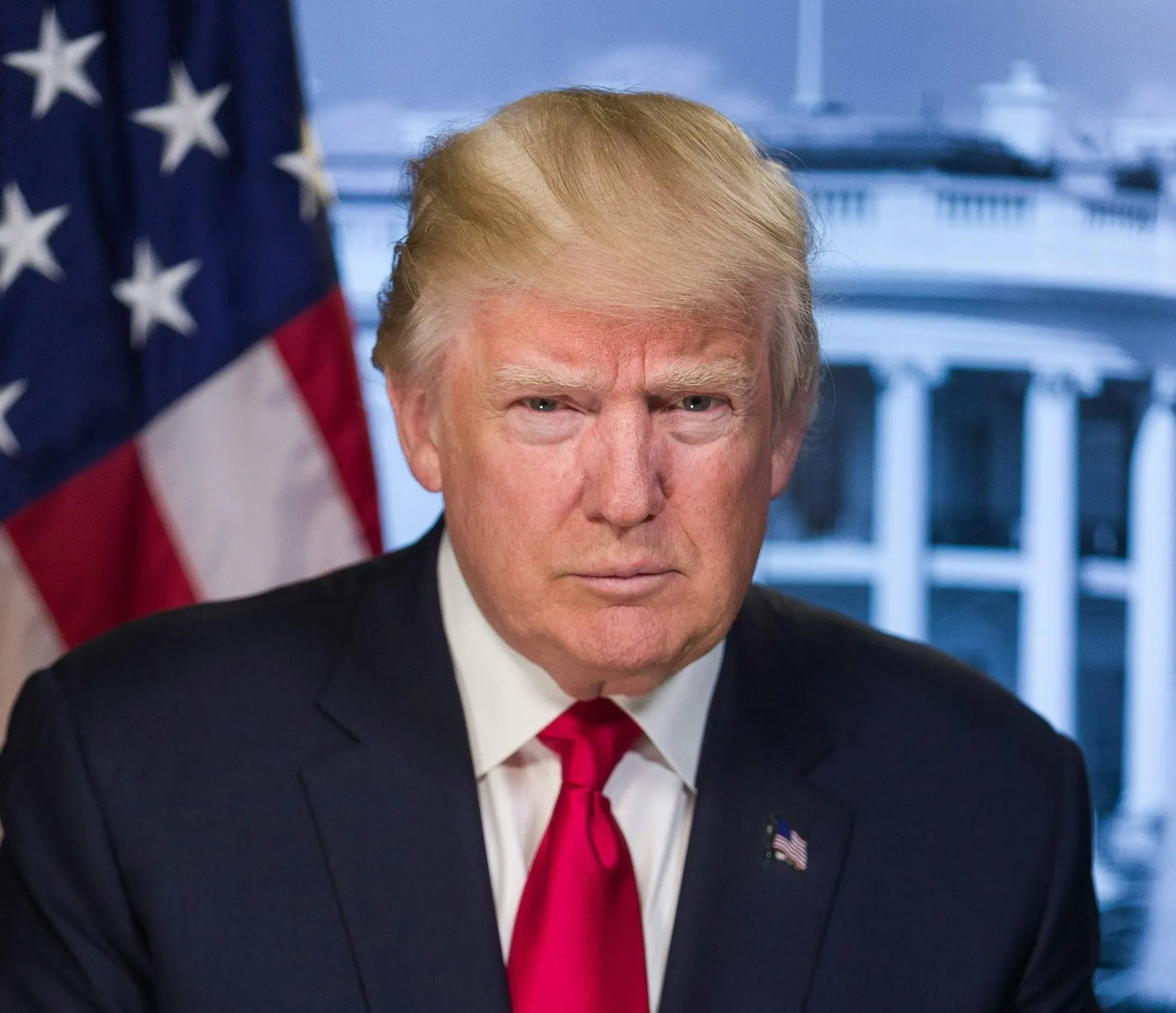 Trump congela las acciones militares contra Irán ante un acuerdo para abrir totalmente el estrecho de Ormuz