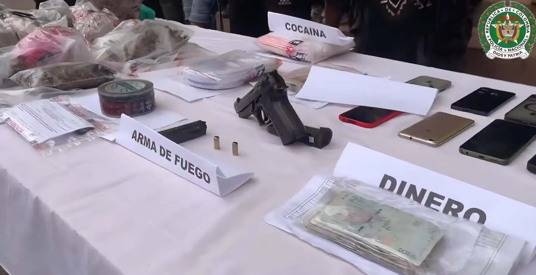 Policía de Colombia desarticula red narcoterrorista "Los Necios" tras la captura de 23 delincuentes en Santander
