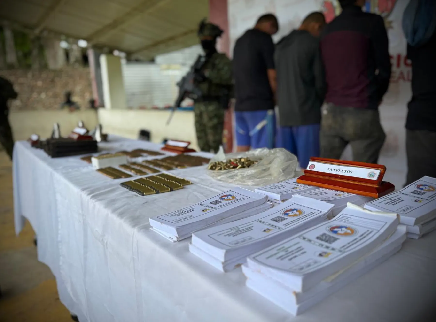 Ejército de Colombia captura a tres disidentes de la Estructura Rodrigo Cadete y recupera a un menor en Caquetá