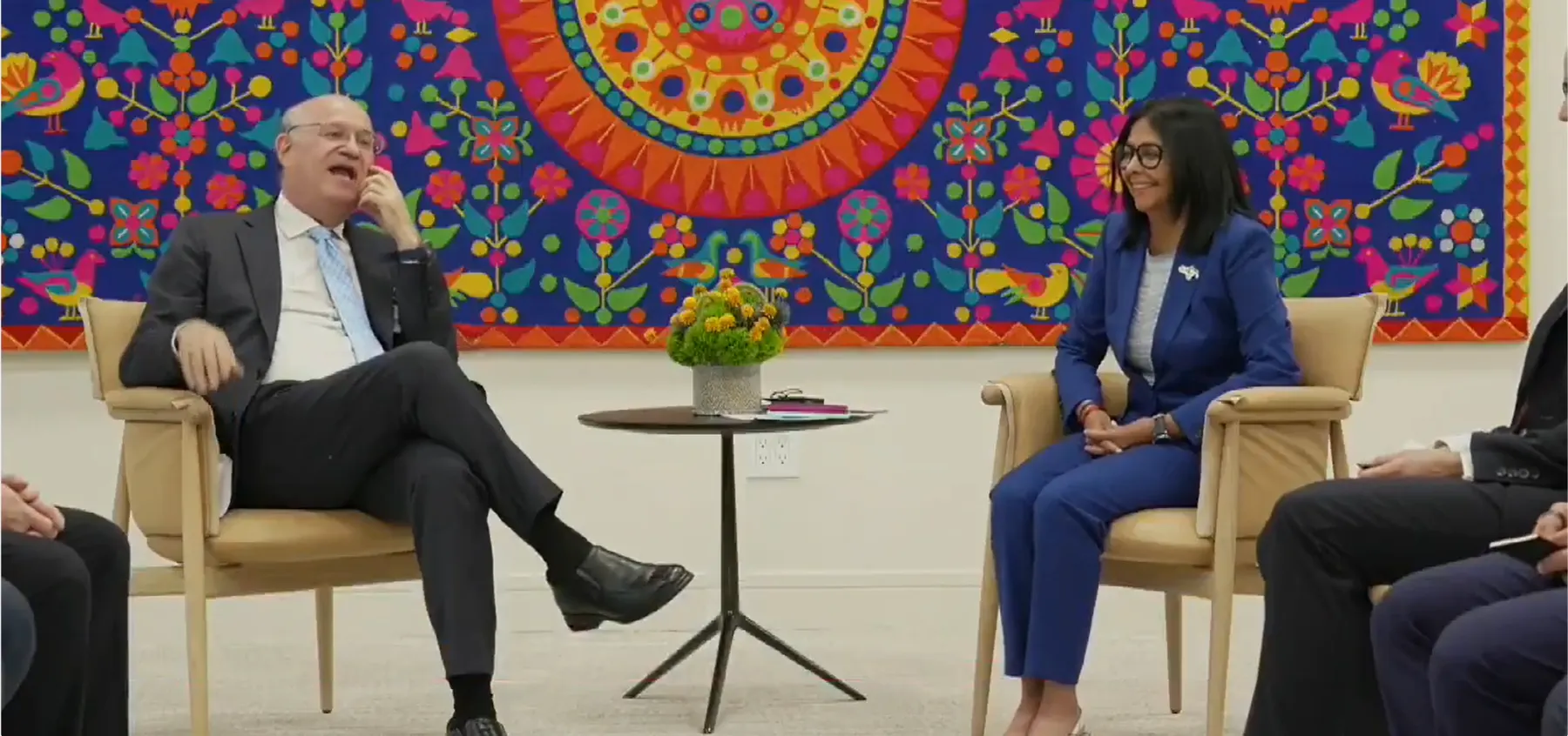 Delcy Rodríguez sostiene encuentro de trabajo con el Presidente del BID en la sede multilateral de Nueva York