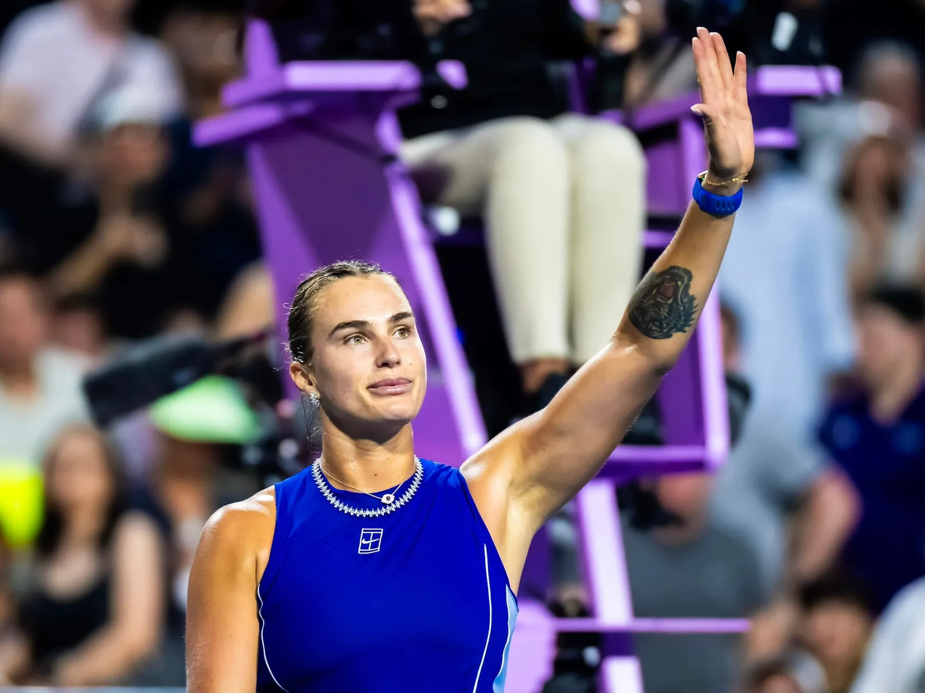 Aryna Sabalenka destruye su raqueta tras perder la final del US Open frente a Elena Rybakina