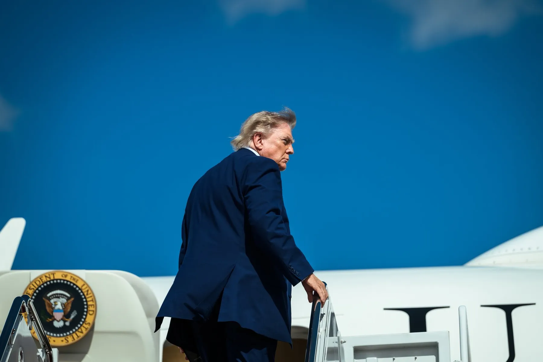 Donald Trump anticipa nueva ronda de negociaciones con Irán sin descartar acciones militares directas