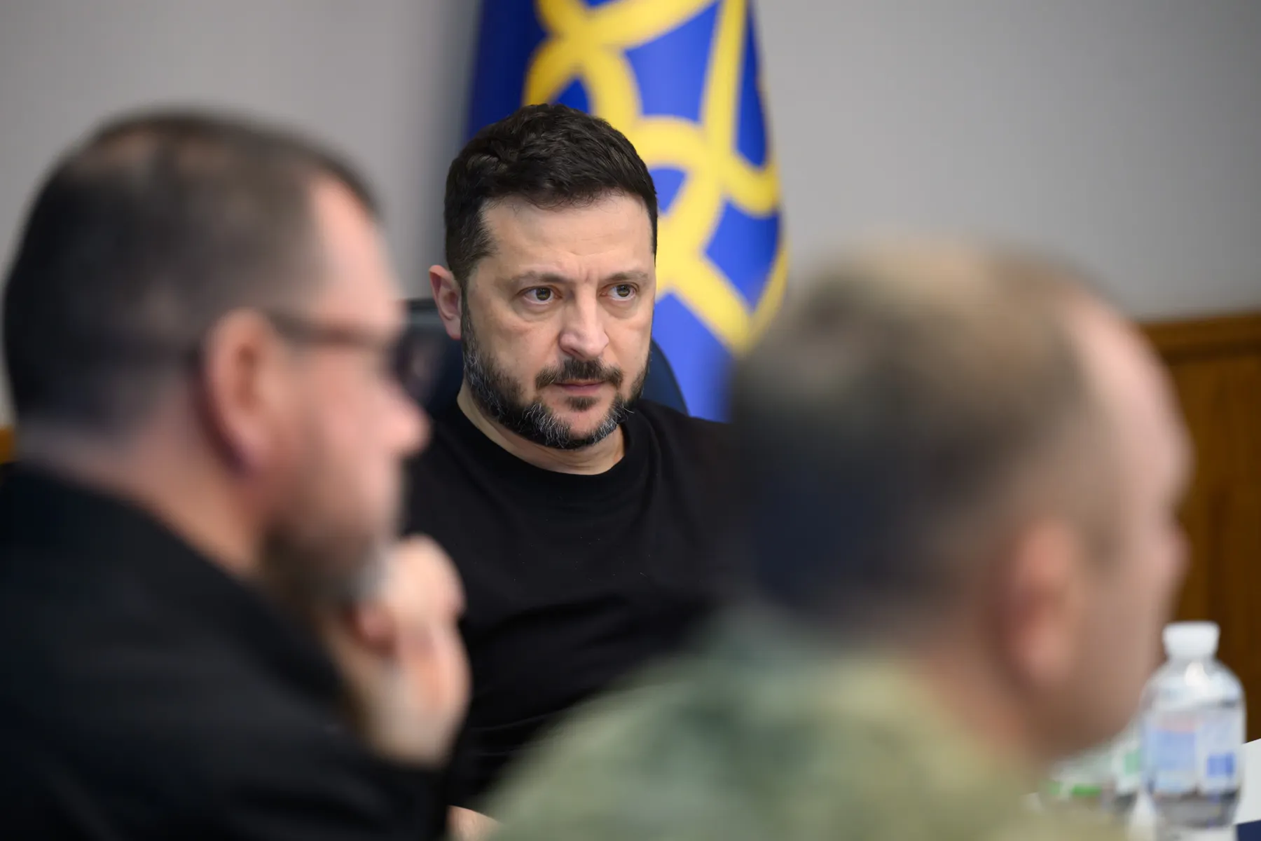 Zelenski confirma visita a un puesto de mando militar cerca del frente oriental de Ucrania
