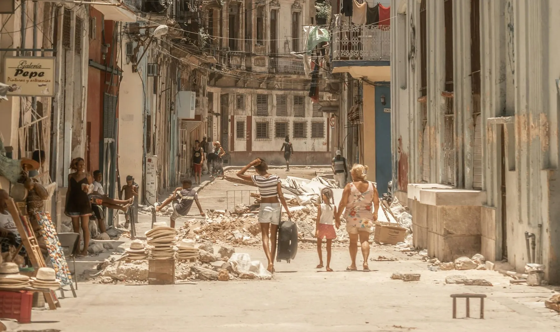 Turismo en Cuba colapsa un 37,2% tras el cerco financiero al régimen y la fuga masiva de cadenas internacionales