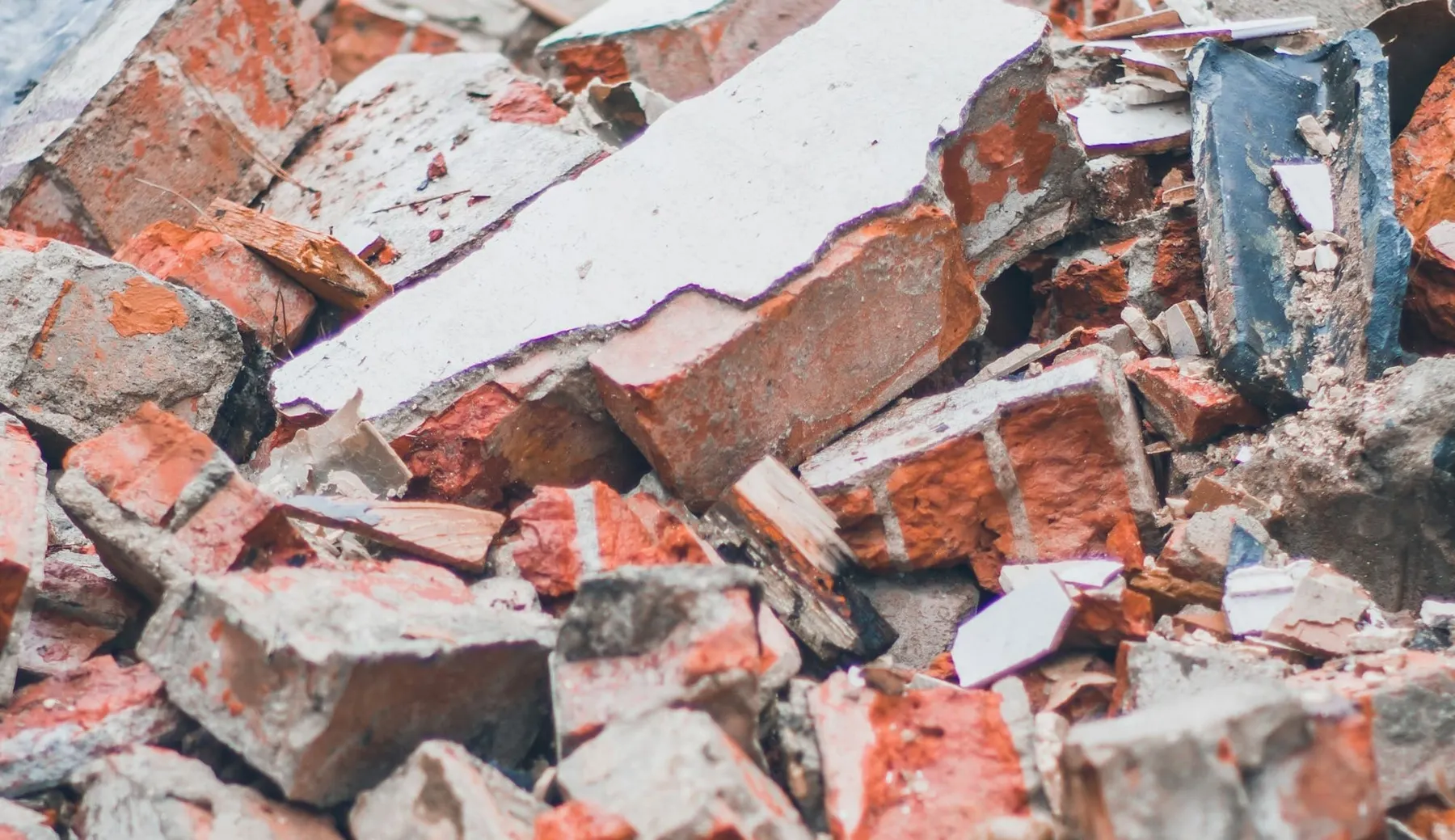 Venezuela acuerda con la estadounidense Miyamoto limpiar tres millones de toneladas de escombros tras los terremotos