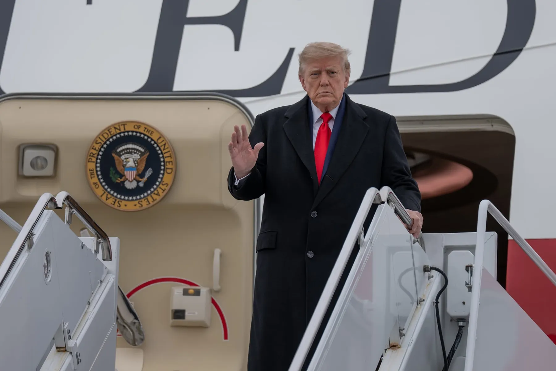 Trump suspende temporalmente las nuevas sanciones contra Rusia por razón de interés nacional