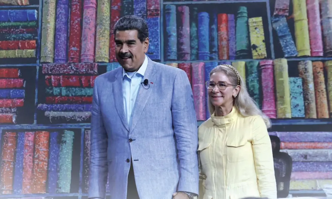 Justicia de EE. UU. revela que Maduro entregó petróleo, oro y armas a las FARC y al ELN para financiar el narcotráfico