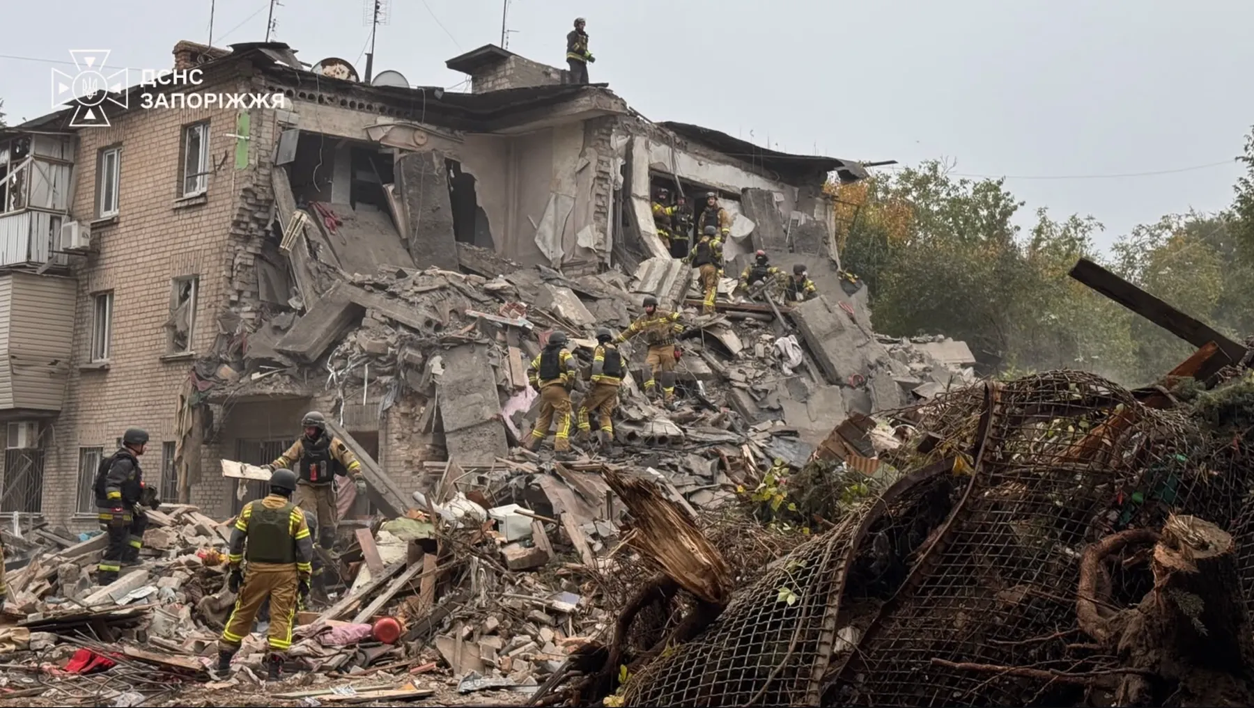 Rusia bombardea Zaporiyia tras levantamiento de sanciones a su diésel y deja 12 muertos