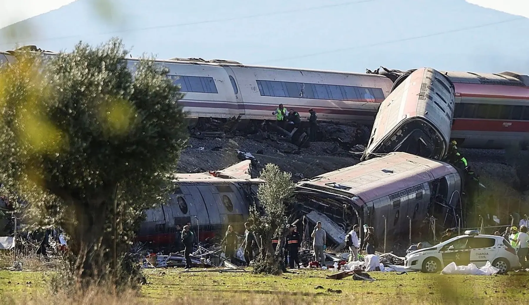 Accidente ferroviario en Toledo deja al menos 64 muertos y 80 heridos